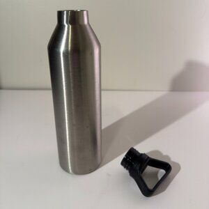 23oz Vacuum Insulated Bottle